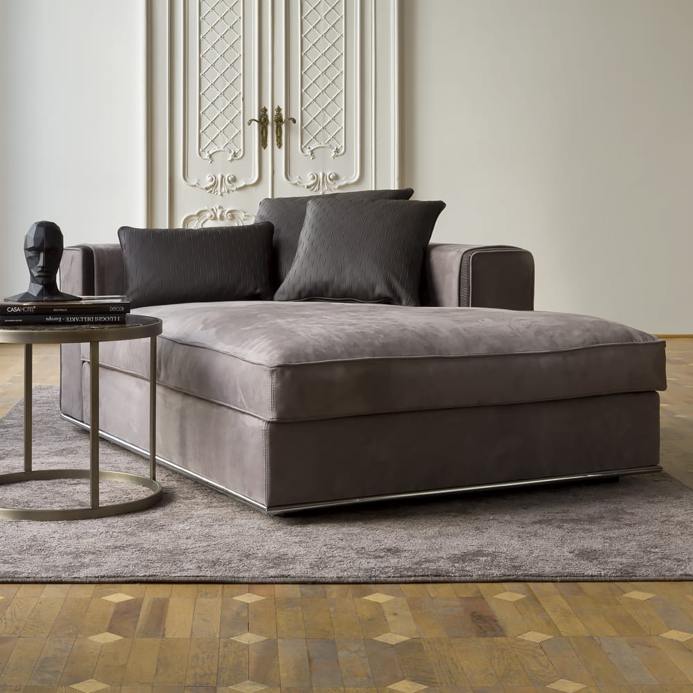 contemporary italian leather chaise longue