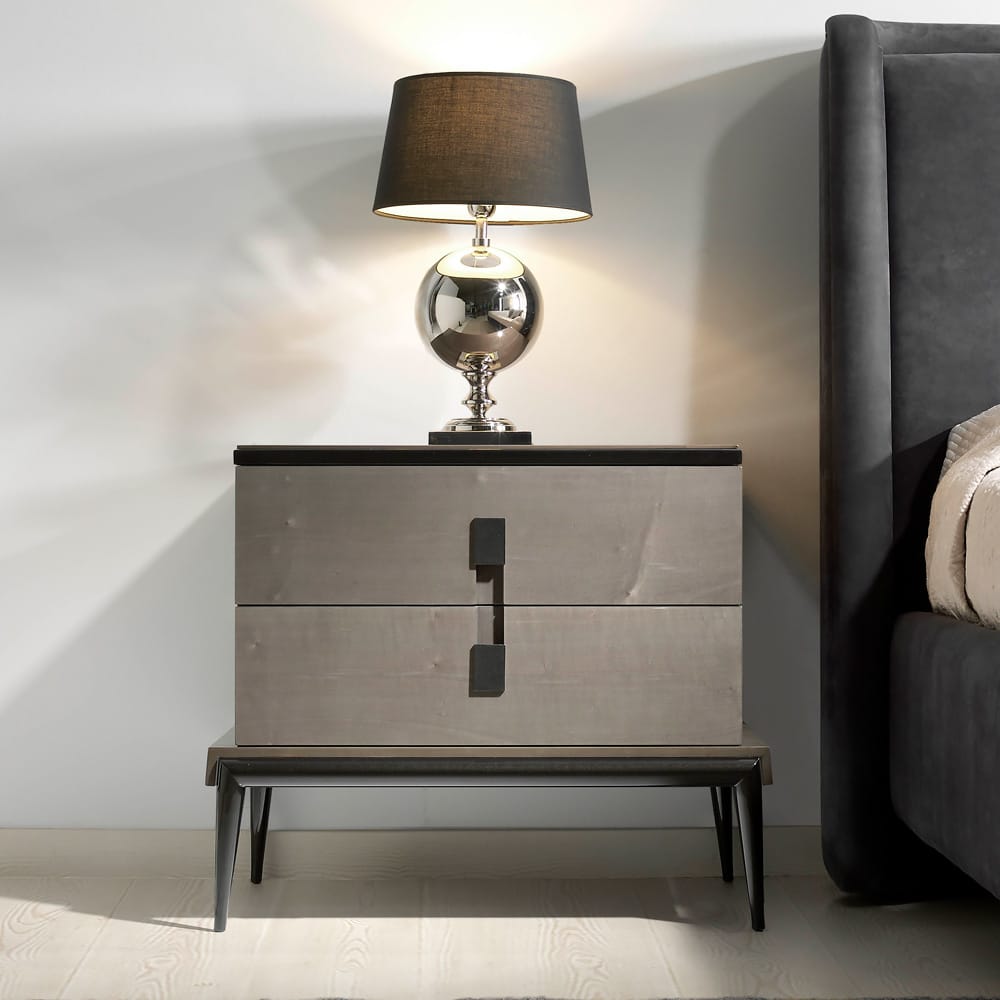 Impress the guests, London Collection high gloss, veneered bedside cabinet