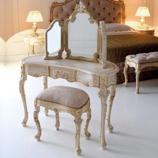 Decorative Ivory Italian Small Italian Dressing Table Set