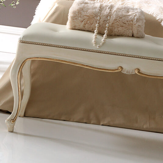 Designer Italian Button Upholstered Bench Designer Italian Button Upholstered Bench