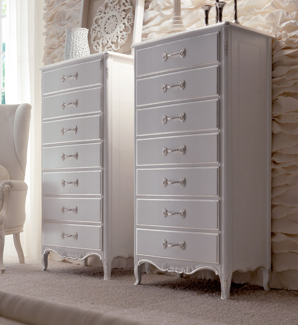 Elegant Italian 7 Drawer Tall Boy